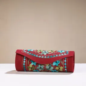 Red - Chain Stitch Crewel Hand Embroidery Velvet Clutch